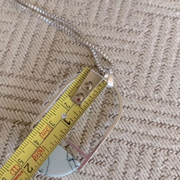 TURQUIOSE Semi precious light blue stone necklace long silvertone chain NWOT - Picture 5 of 8